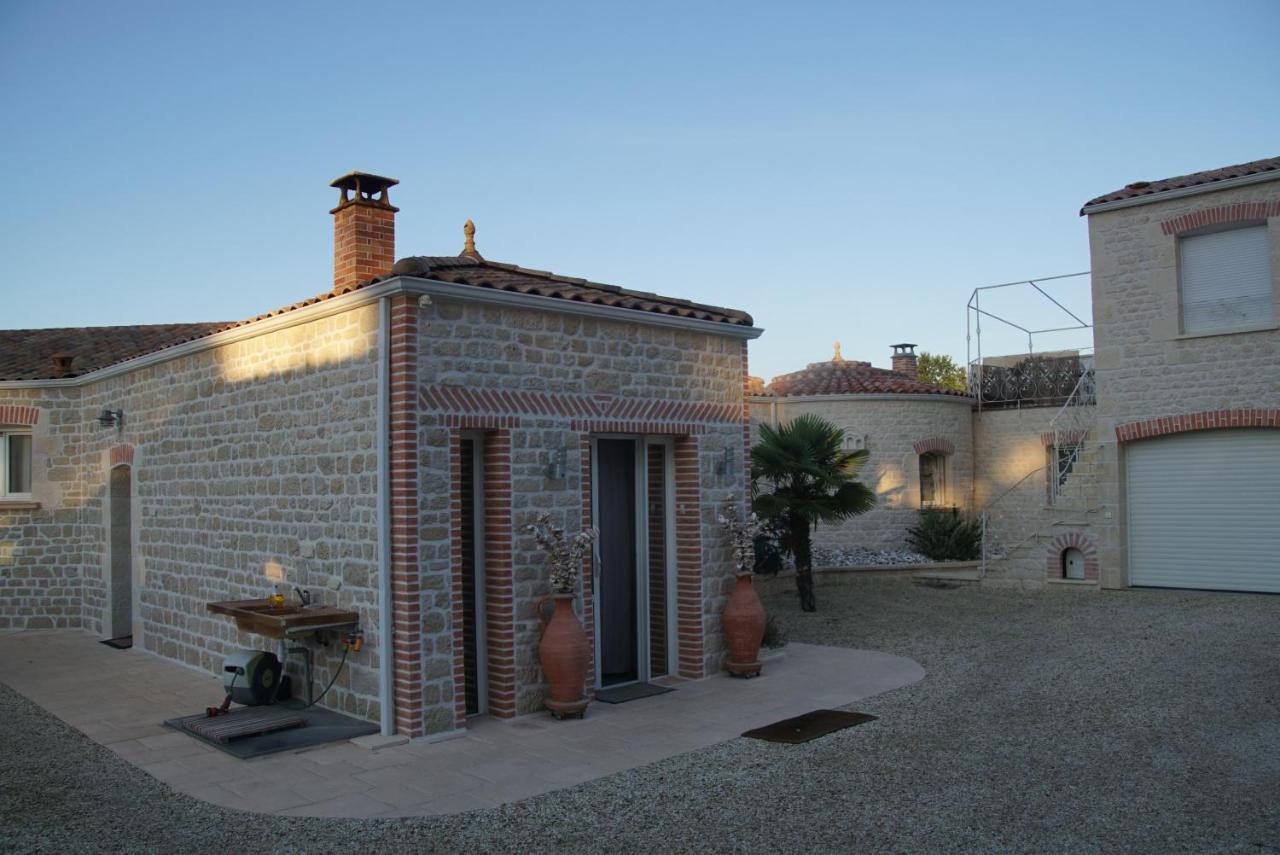 Le Mas Des Mathes, Chambres D'Hotes, Studios Les Mathes Exterior foto