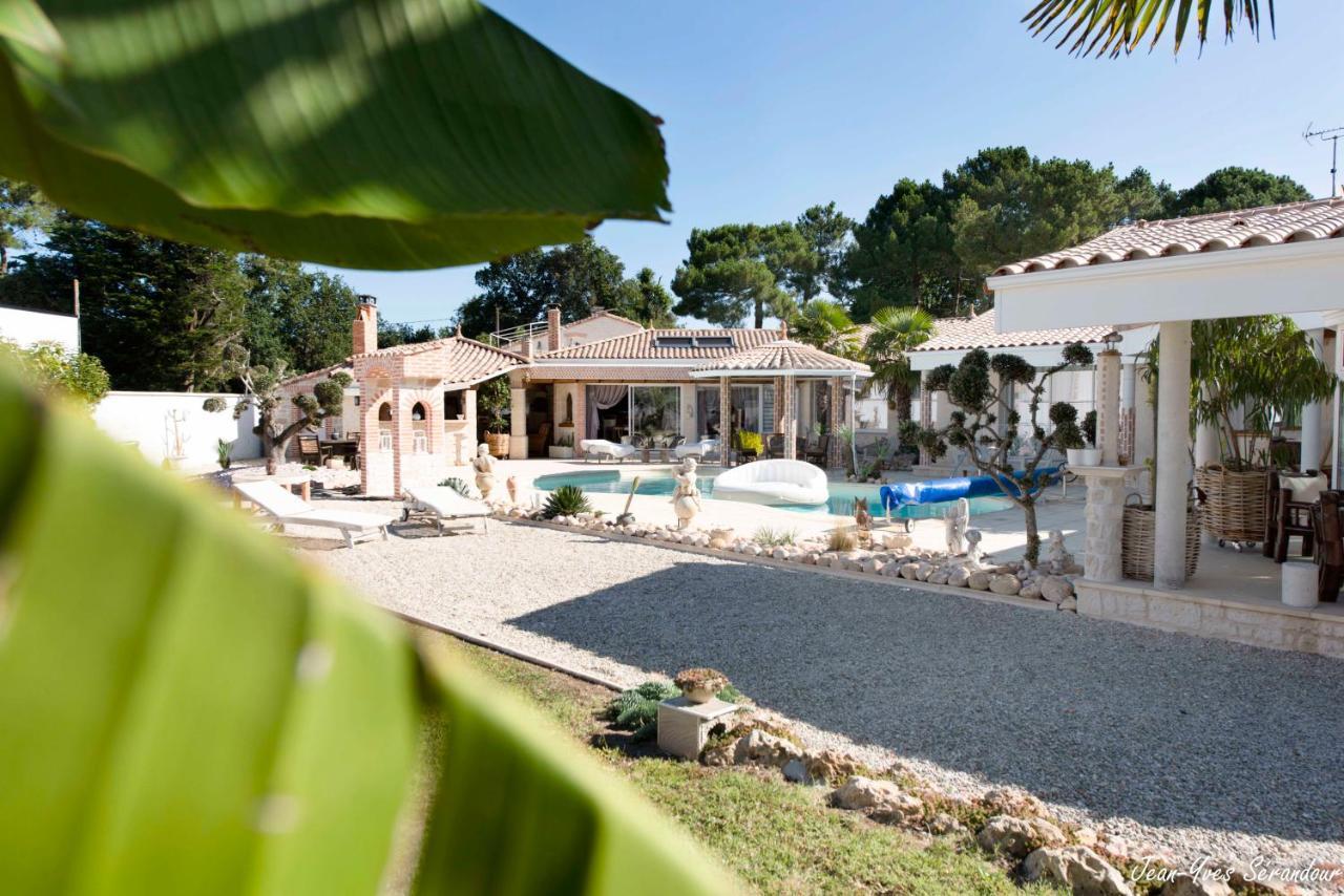 Le Mas Des Mathes, Chambres D'Hotes, Studios Les Mathes Exterior foto