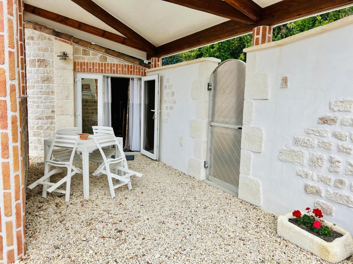 Le Mas Des Mathes, Chambres D'Hotes, Studios Les Mathes Exterior foto