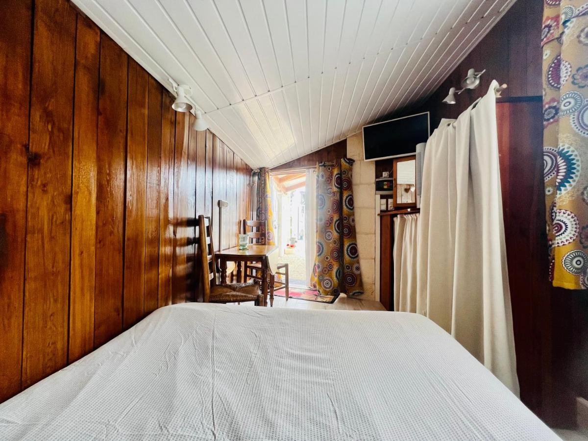 Le Mas Des Mathes, Chambres D'Hotes, Studios Les Mathes Exterior foto